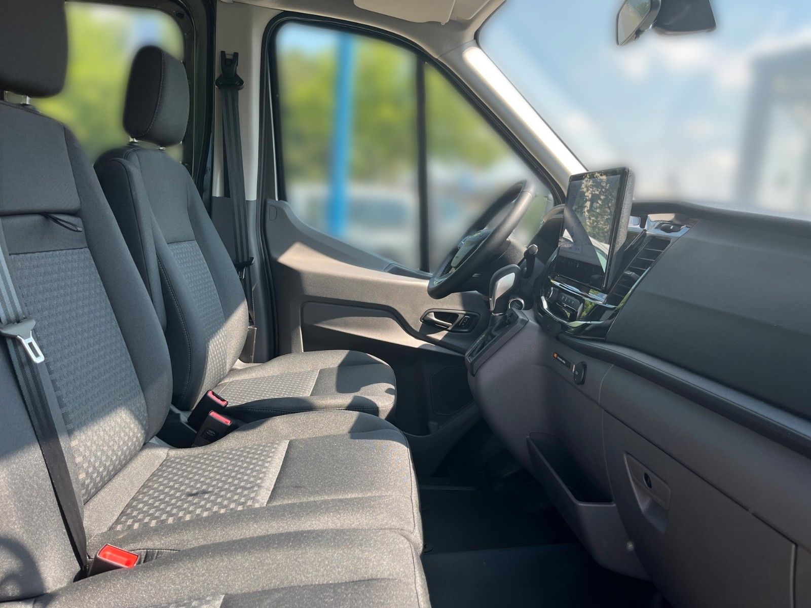 Fahrzeugabbildung Ford Transit Fahrgestell L3 Doppelkabine Trend