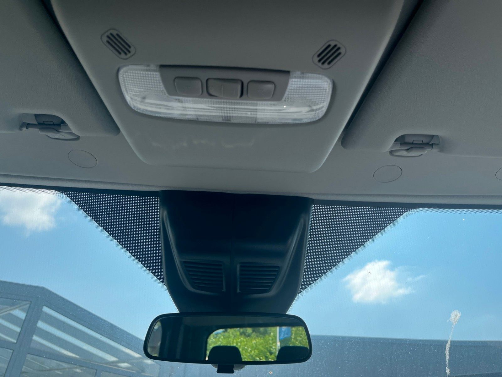 Fahrzeugabbildung Ford Transit Fahrgestell L3 Doppelkabine Trend