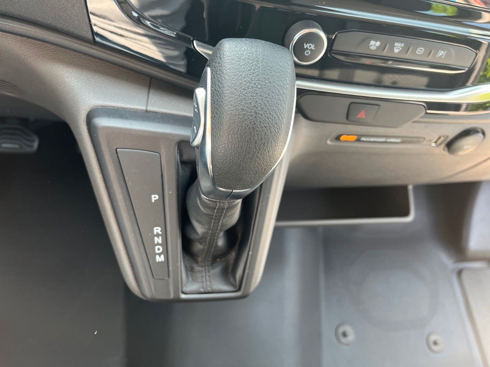 Fahrzeugabbildung Ford Transit Fahrgestell L3 Doppelkabine Trend