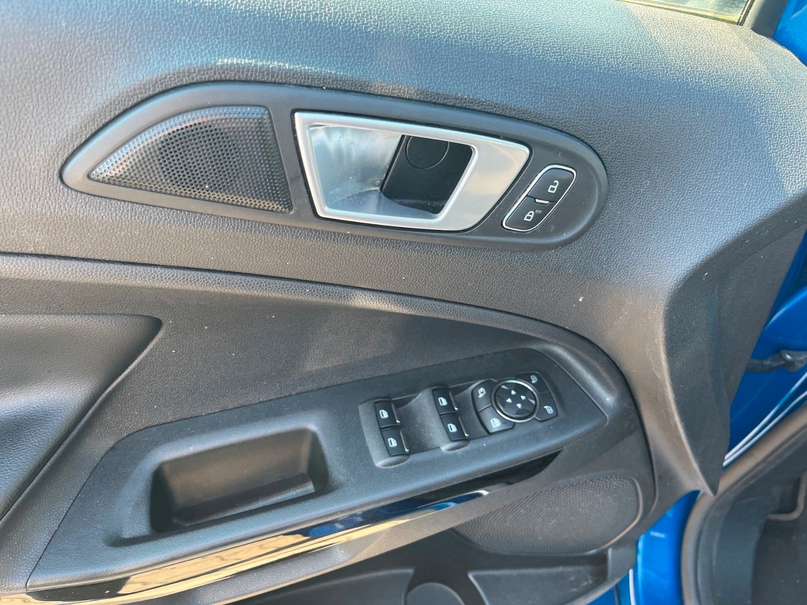 Fahrzeugabbildung Ford EcoSport ST-Line