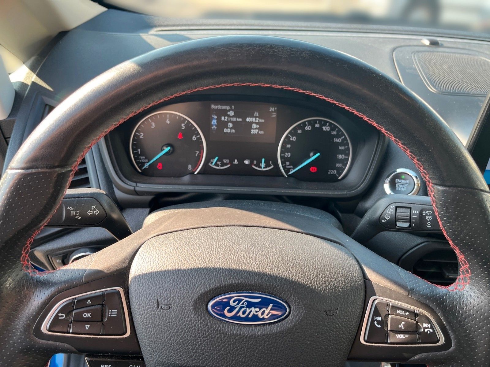 Fahrzeugabbildung Ford EcoSport ST-Line