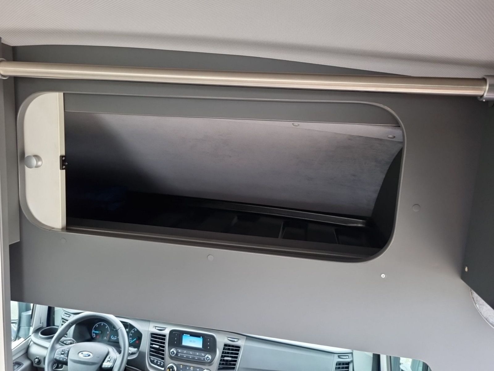 Fahrzeugabbildung Ford MATIST XL 2 m Längsbetten