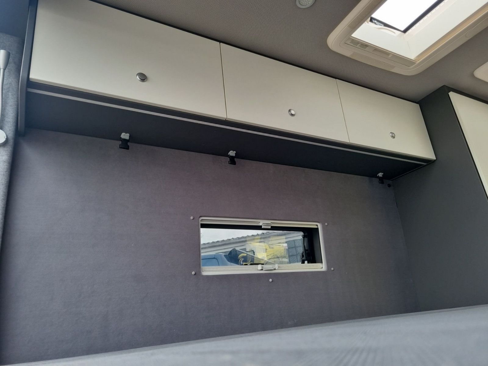 Fahrzeugabbildung Ford MATIST XL 2 m Längsbetten