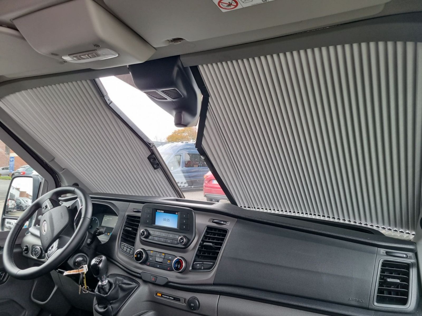 Fahrzeugabbildung Ford MATIST XL 2 m Längsbetten
