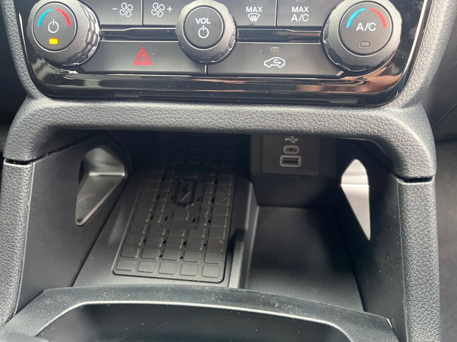 Fahrzeugabbildung Ford Ford Ranger 2.3 PHEV Wildtrak +AHK+ACC+