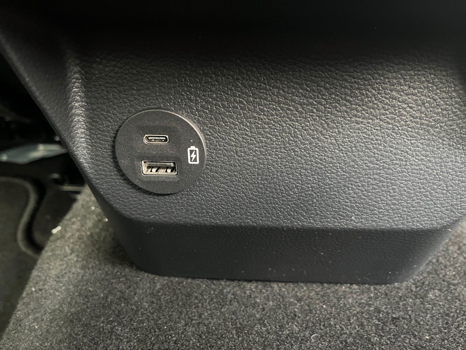 Fahrzeugabbildung Ford Ford Ranger 2.3 PHEV Wildtrak +AHK+ACC+