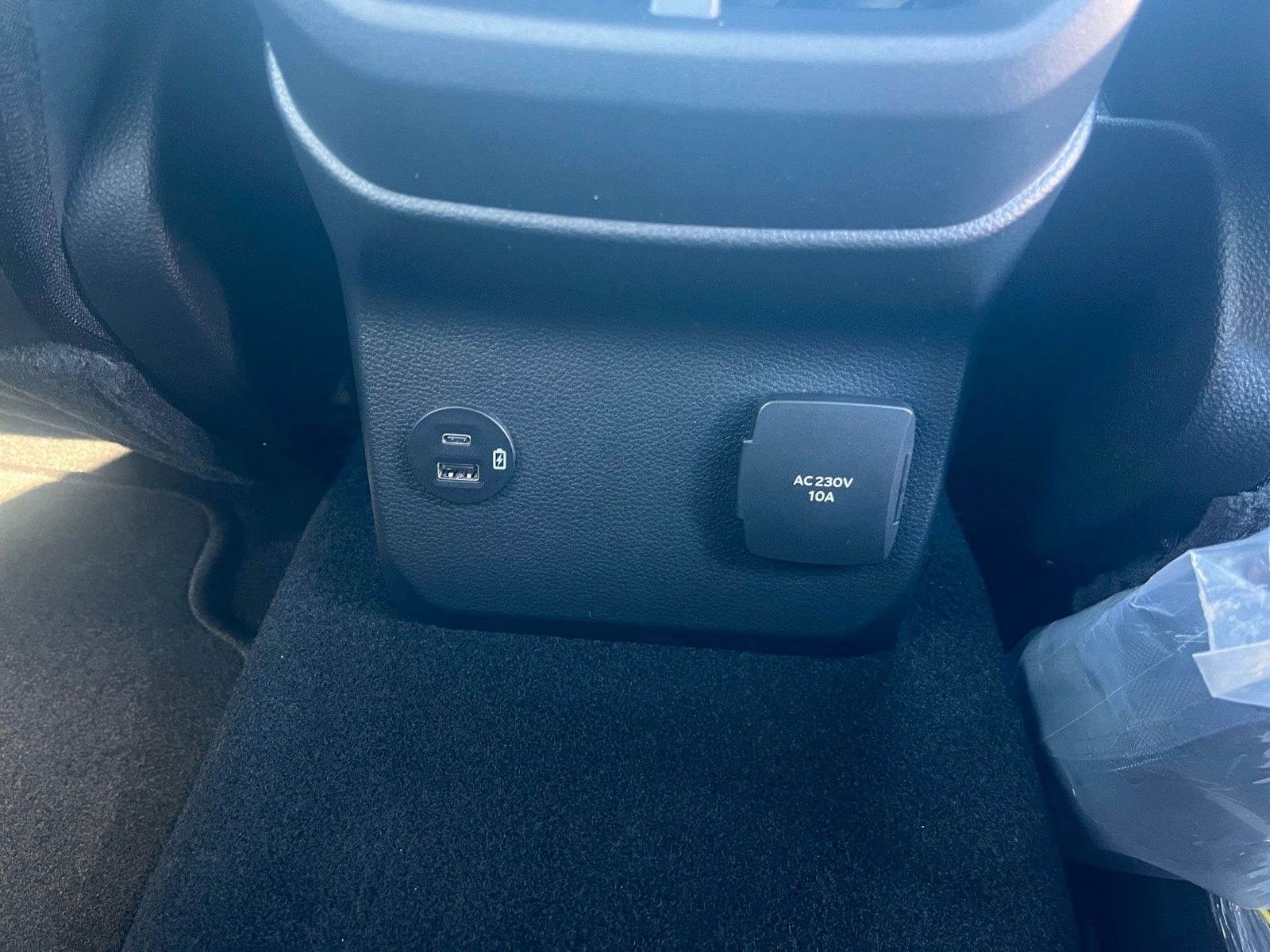 Fahrzeugabbildung Ford Ford Ranger 2.3 PHEV Stormtrak +ACC