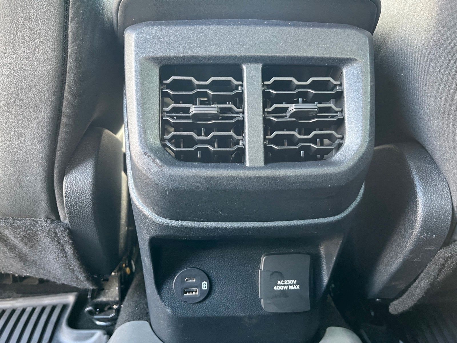 Fahrzeugabbildung Ford Ranger Platinum e-4WD Doppelkabine