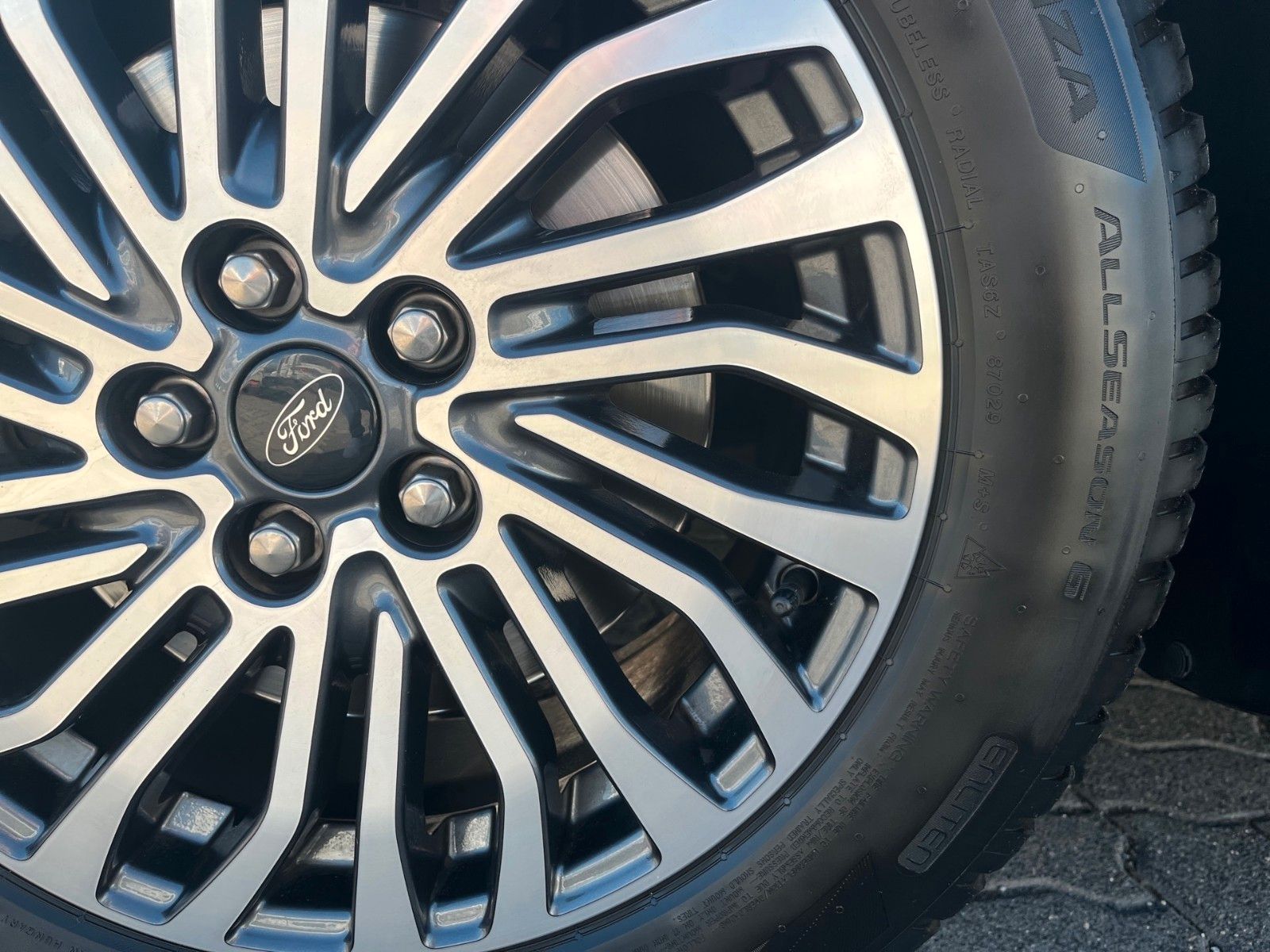 Fahrzeugabbildung Ford Galaxy Titanium