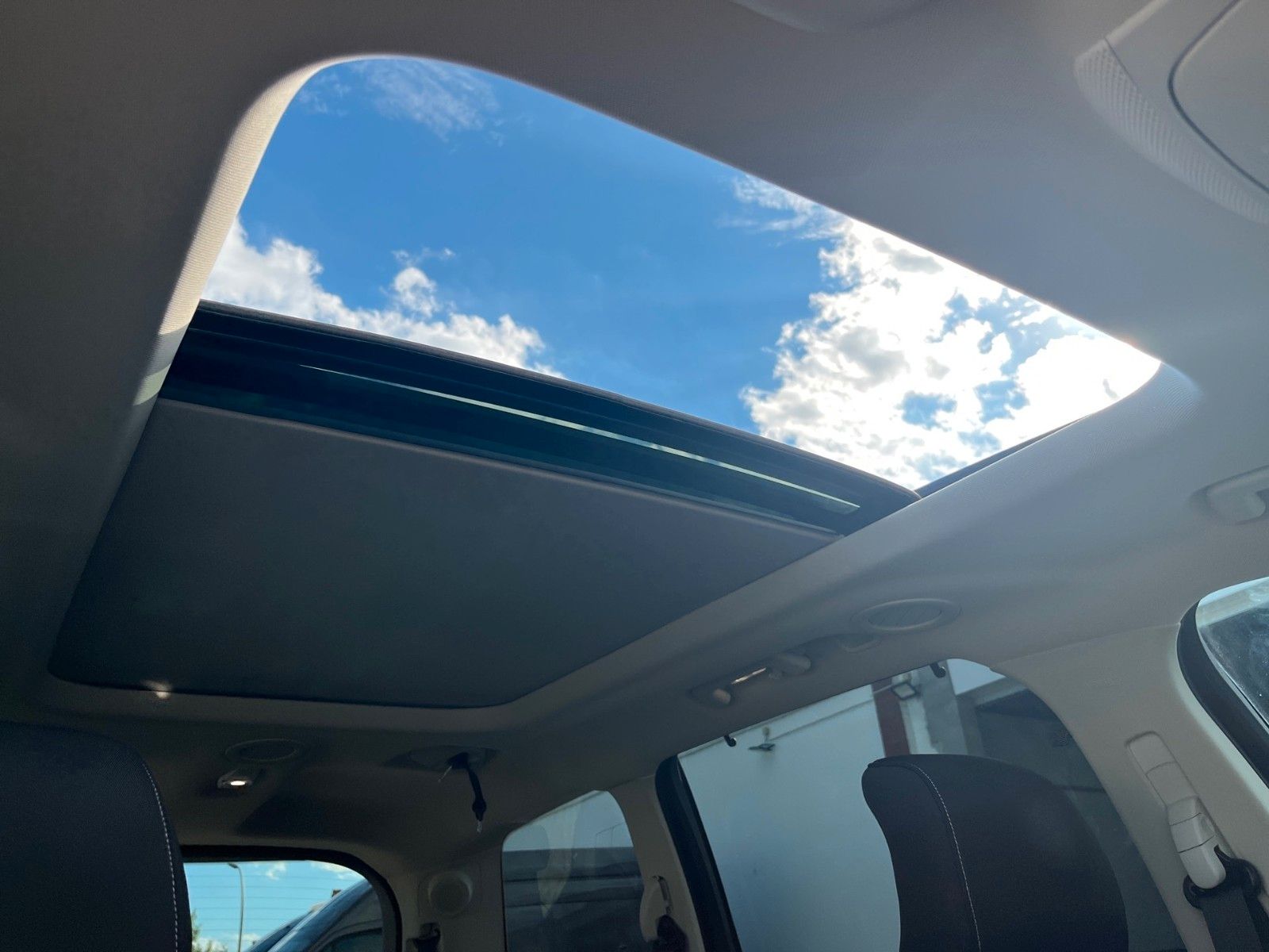 Fahrzeugabbildung Ford Galaxy Titanium