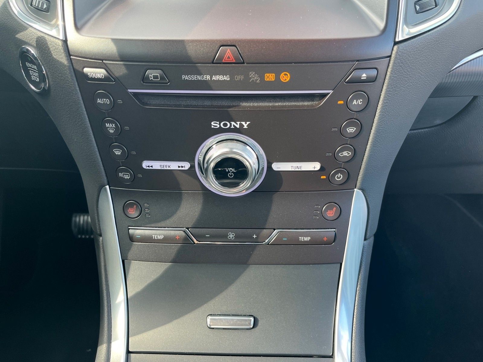 Fahrzeugabbildung Ford Galaxy Titanium