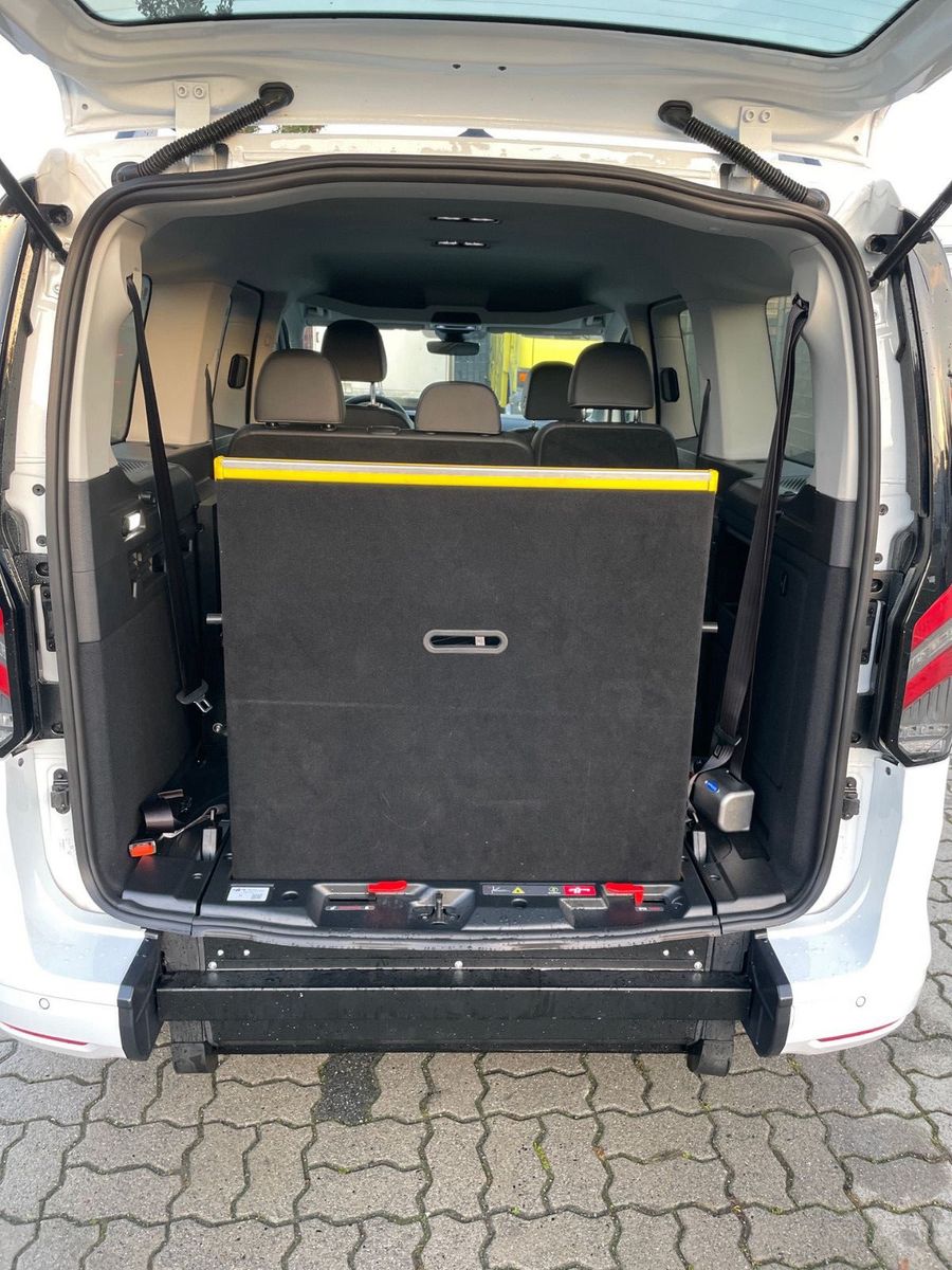 Fahrzeugabbildung Ford Tourneo Connect  75kW SPORT Rollstuhltransport