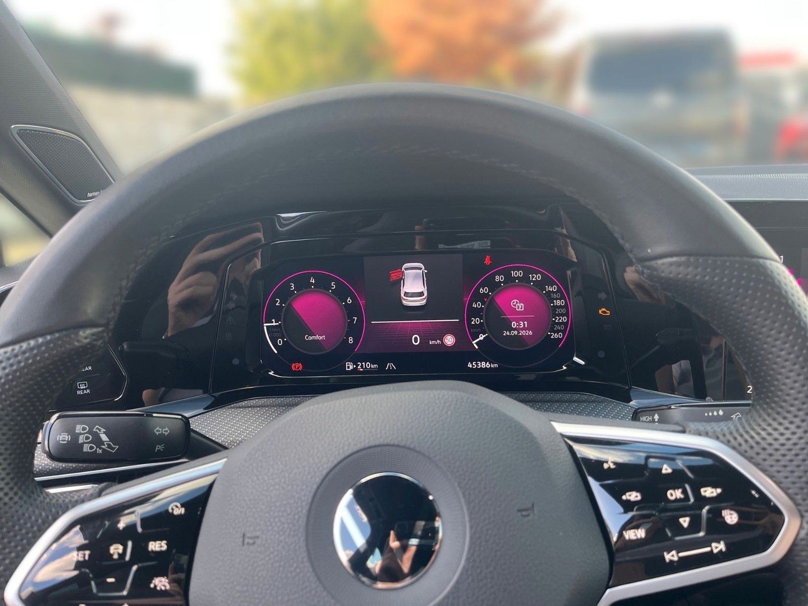 Fahrzeugabbildung Volkswagen Golf VIII Lim. R-Line