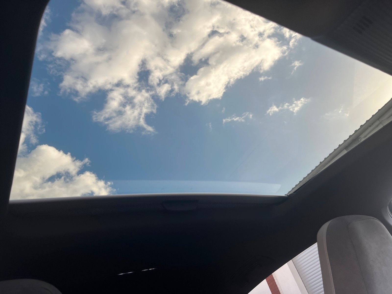 Fahrzeugabbildung Volkswagen Golf VIII Lim. R-Line