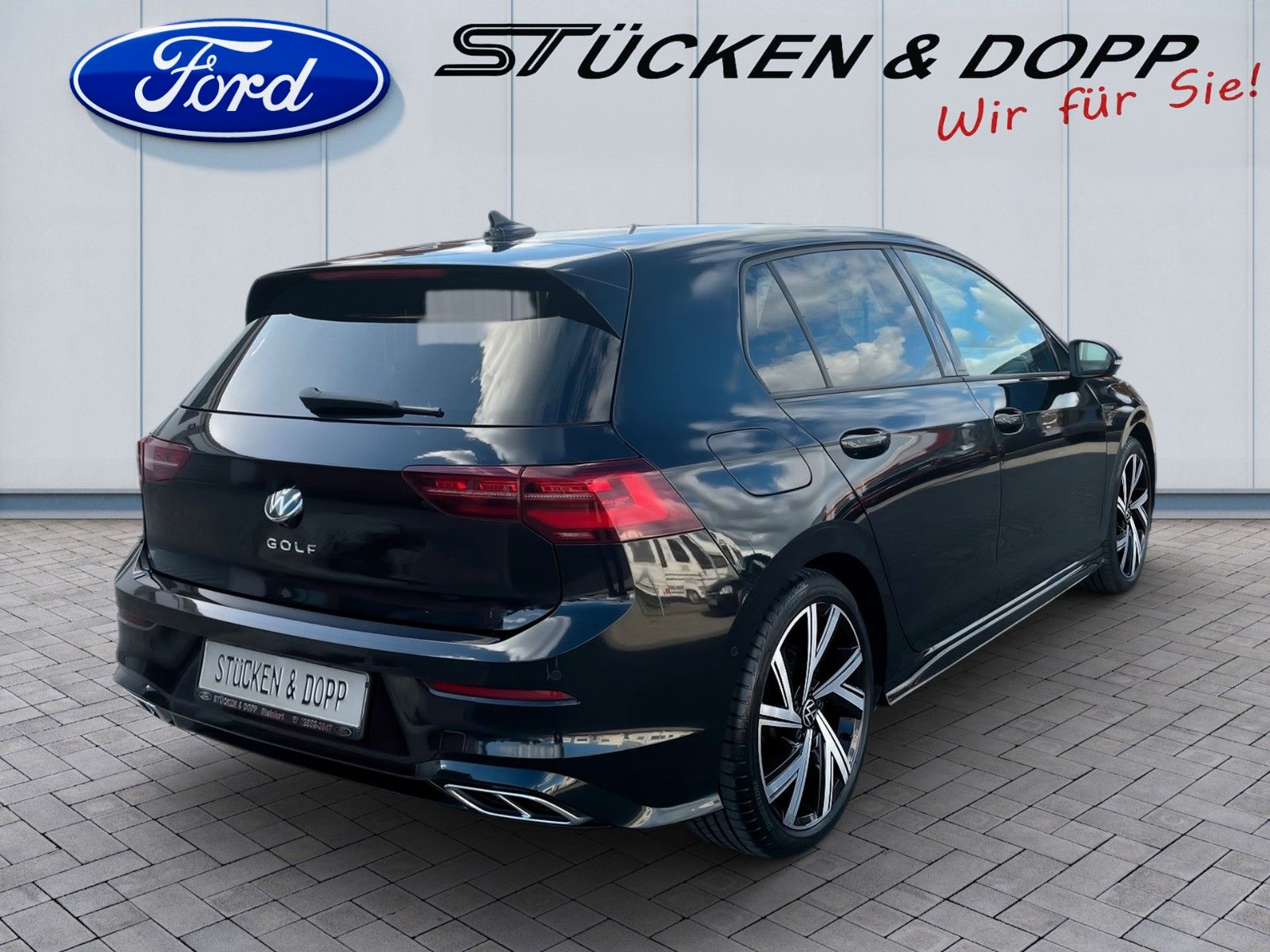 Fahrzeugabbildung Volkswagen Golf VIII Lim. R-Line