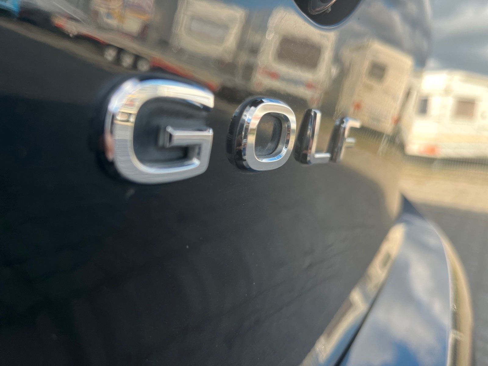 Fahrzeugabbildung Volkswagen Golf VIII Lim. R-Line