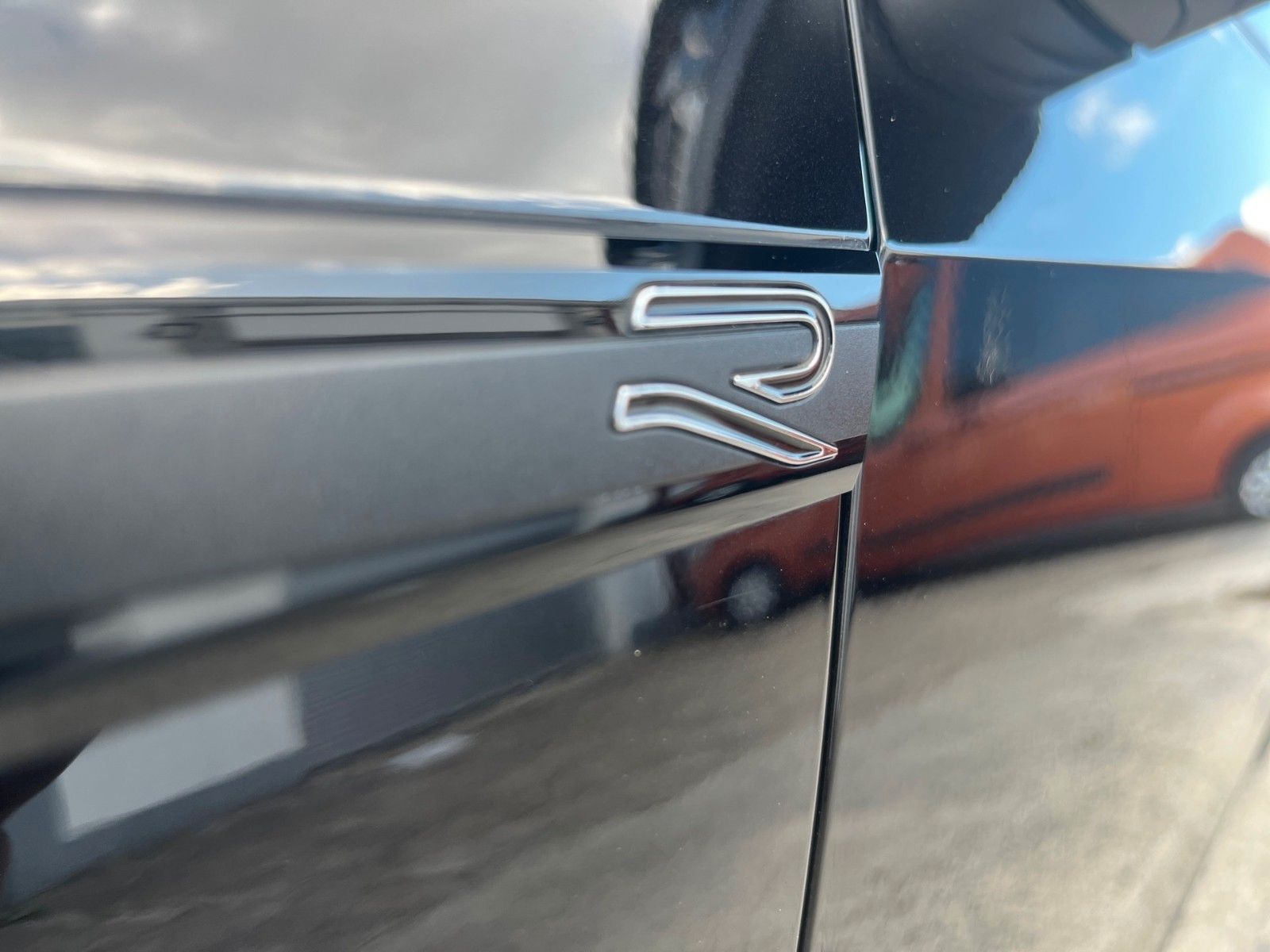 Fahrzeugabbildung Volkswagen Golf VIII Lim. R-Line