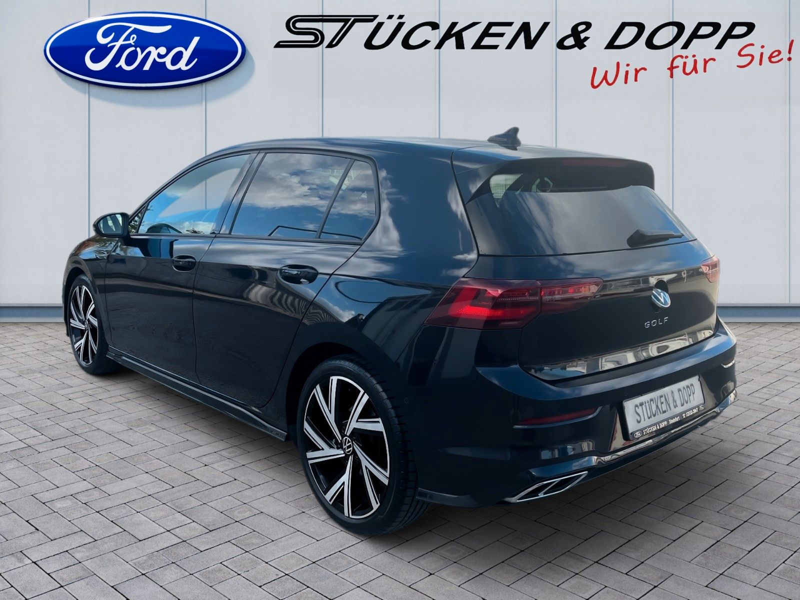 Fahrzeugabbildung Volkswagen Golf VIII Lim. R-Line