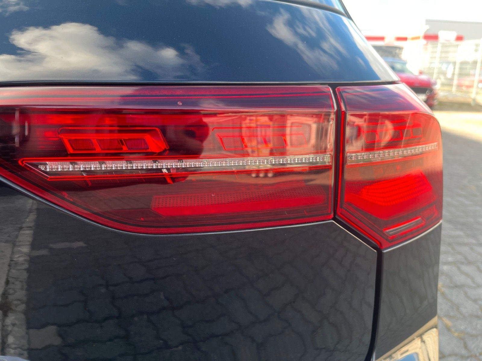 Fahrzeugabbildung Volkswagen Golf VIII Lim. R-Line