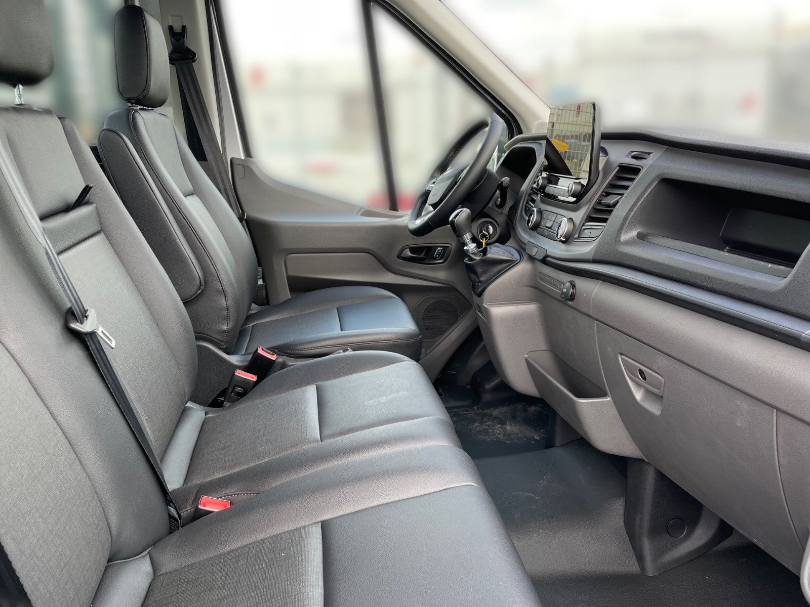 Fahrzeugabbildung Ford Transit Pritsche 3 Seiten Kipper 350 L2 EK Trend