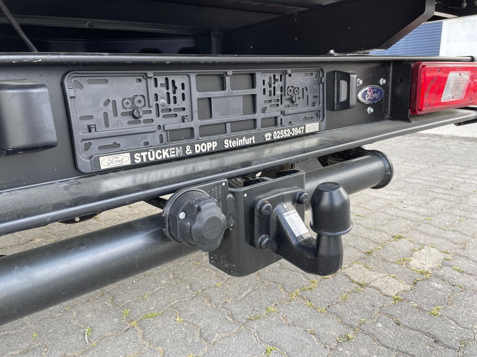 Fahrzeugabbildung Ford Transit Pritsche 3 Seiten Kipper 350 L2 EK Trend