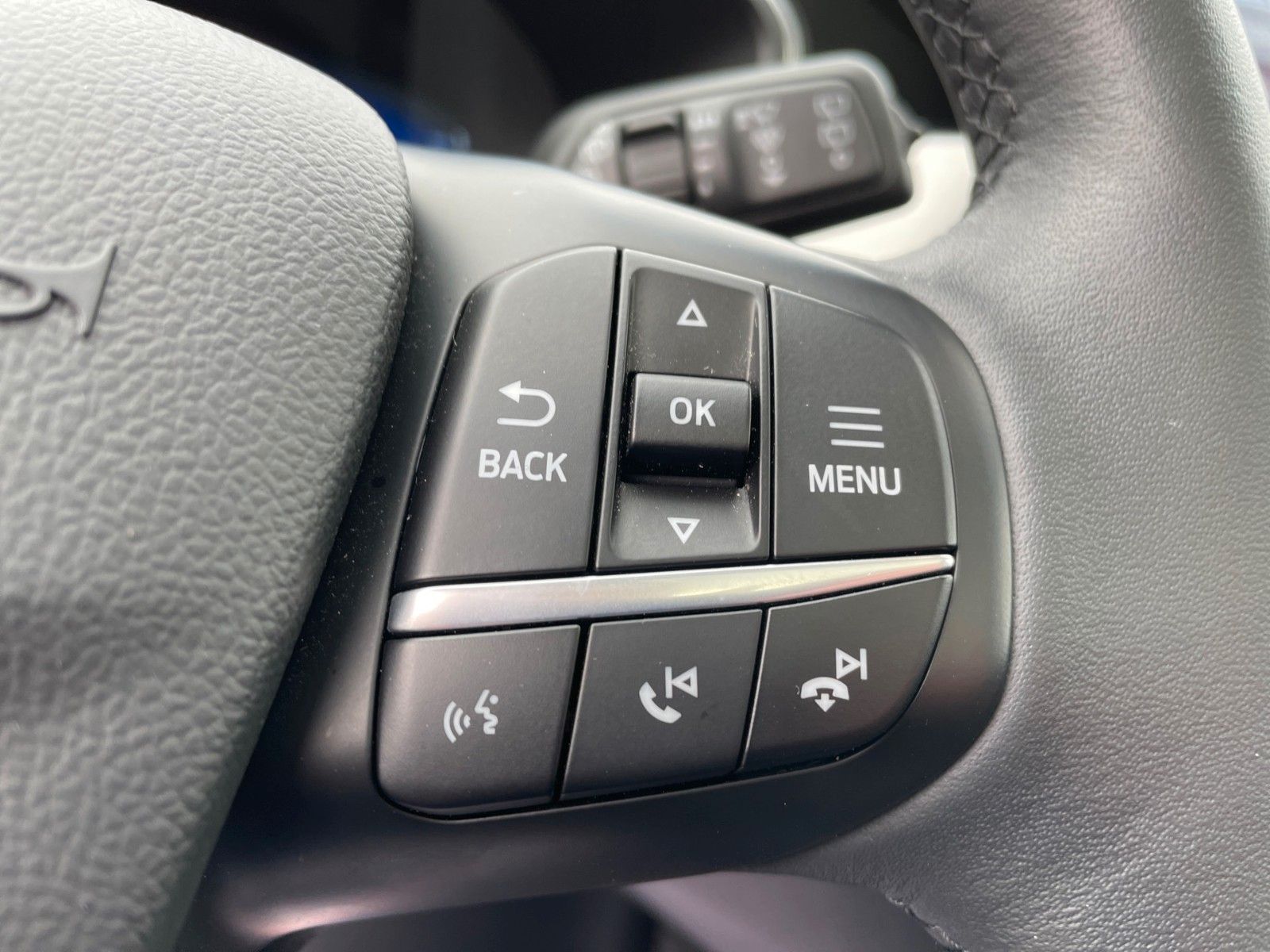 Fahrzeugabbildung Ford Kuga 1.5 EcoBlue Titanium X+B&O+Panorama+LED+...