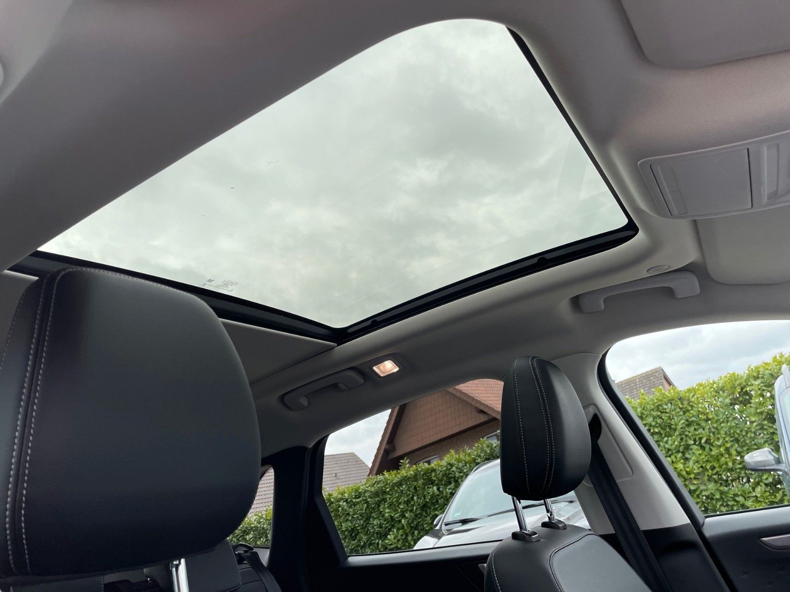 Fahrzeugabbildung Ford Kuga 1.5 EcoBlue Titanium X+B&O+Panorama+LED+...