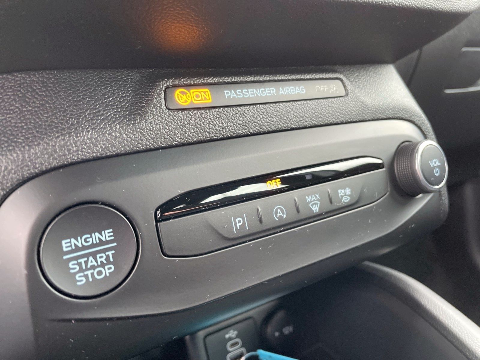 Fahrzeugabbildung Ford Focus Turnier 1.0 EcoBoost Aut. ST-Line Design+.