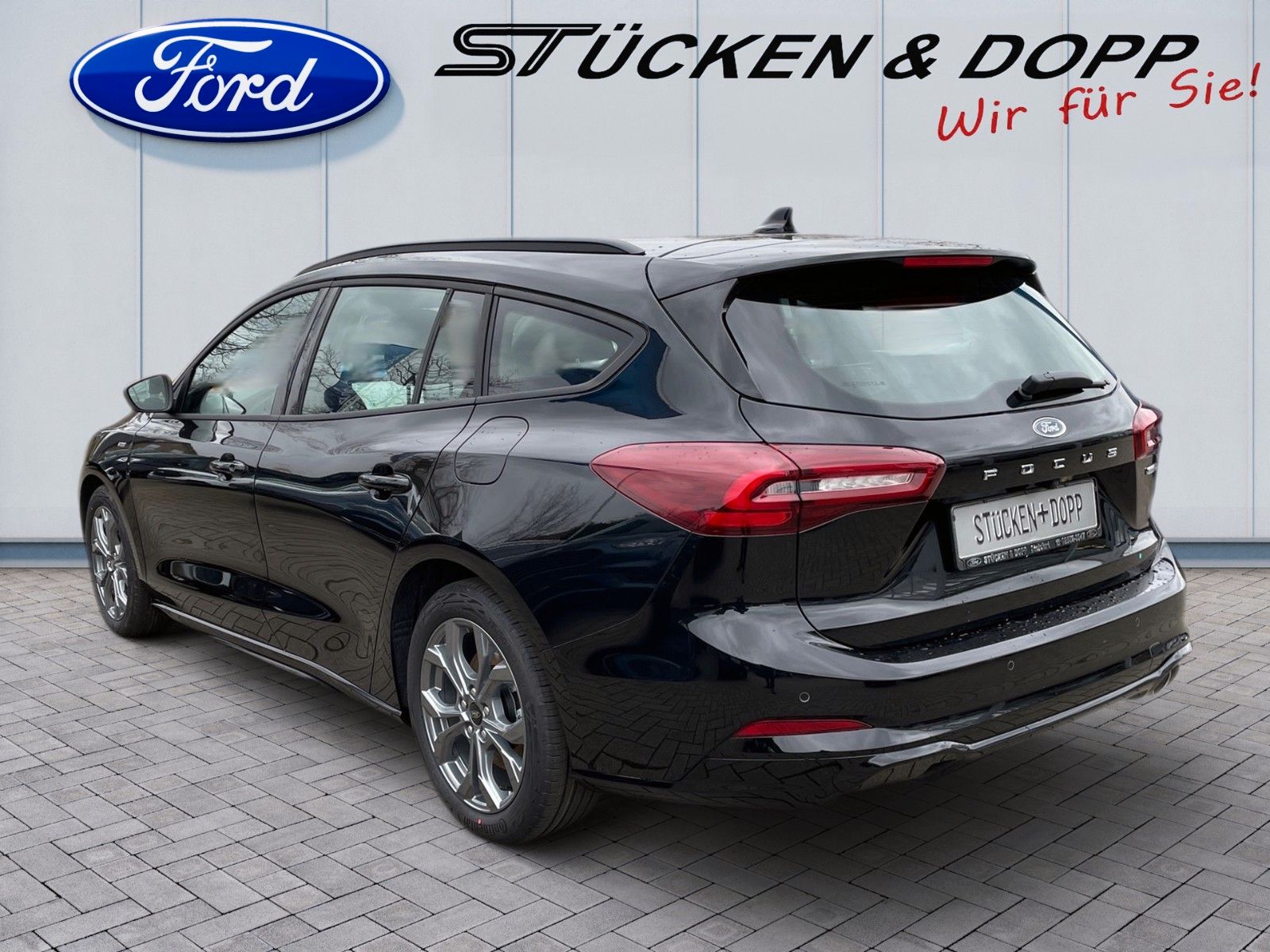 Fahrzeugabbildung Ford Focus Turnier 1.0 EcoBoost Aut. ST-Line Design+.