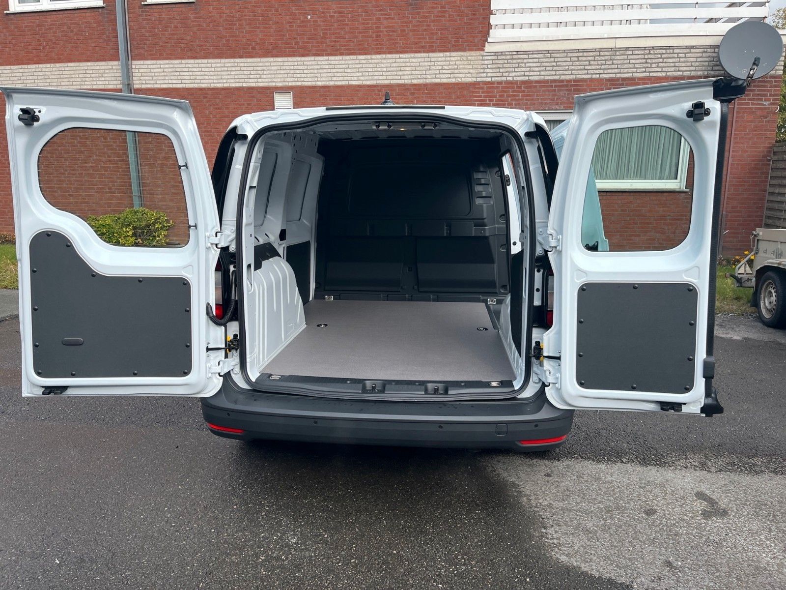 Fahrzeugabbildung Ford Grand Transit Connect 0% Finanzierung