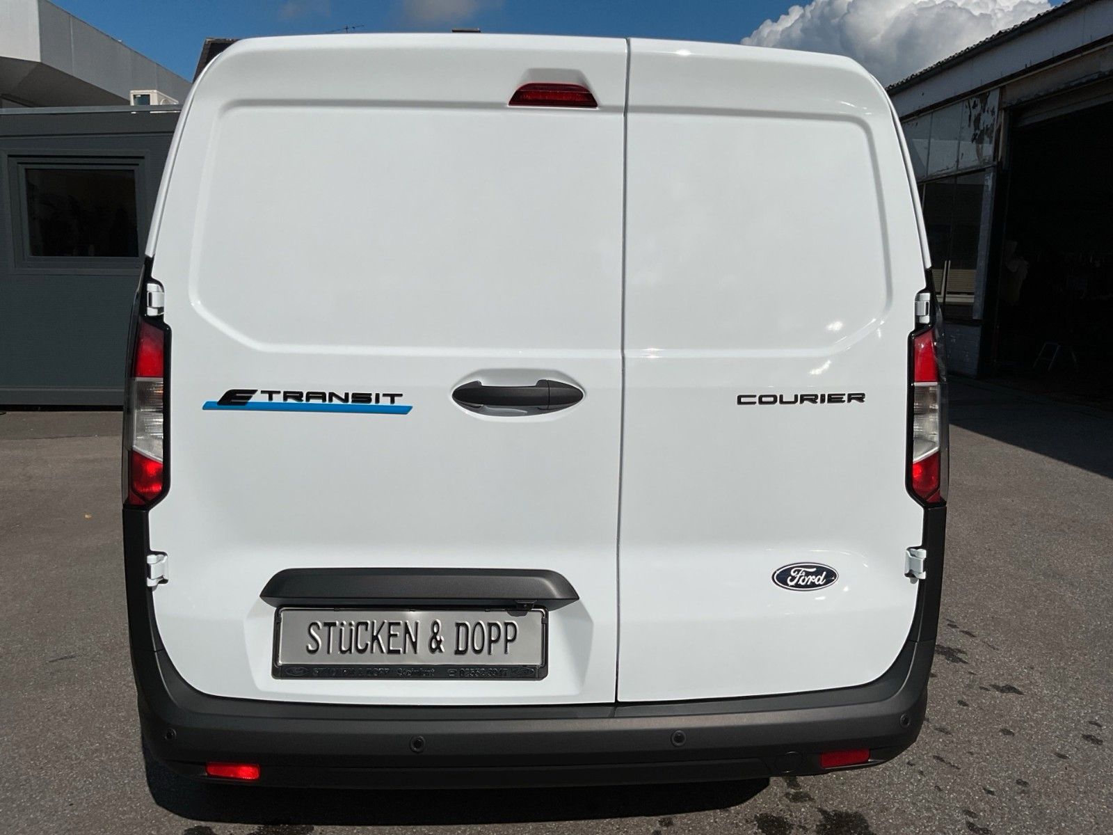 Fahrzeugabbildung Ford Transit Courier BEV Trend 0% Finanzierung