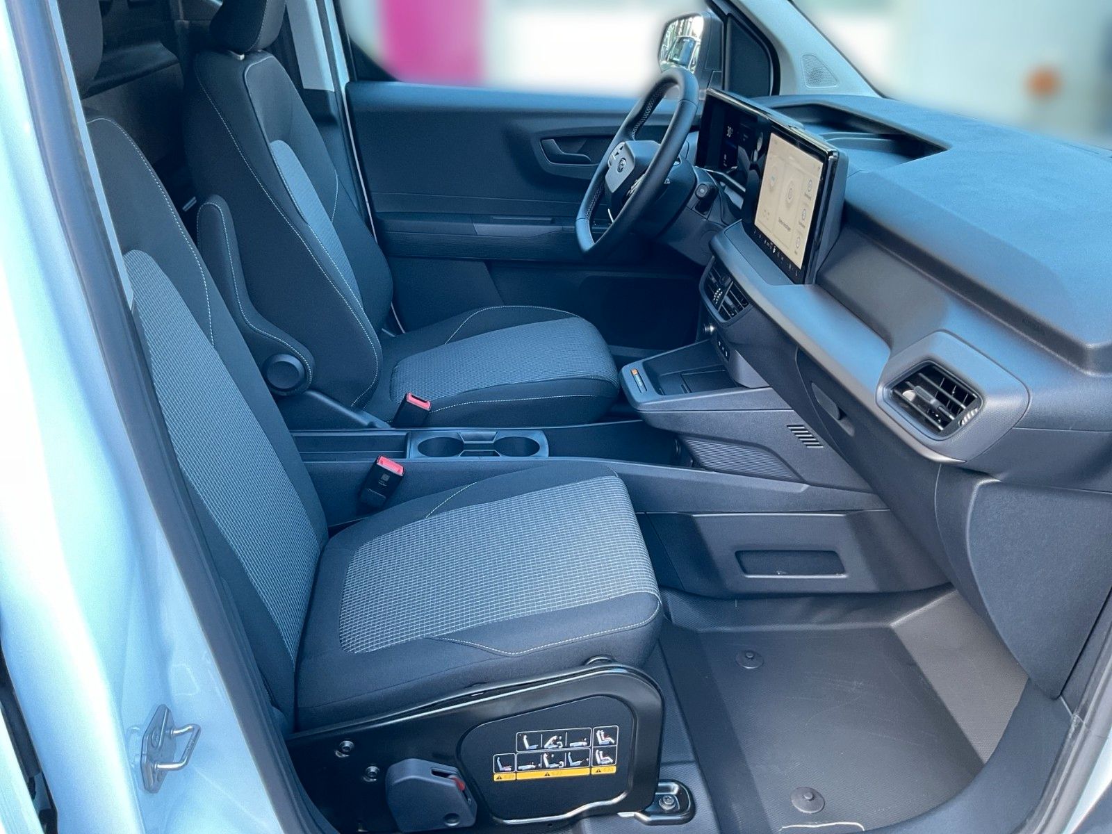 Fahrzeugabbildung Ford Transit Courier BEV Trend 0% Finanzierung