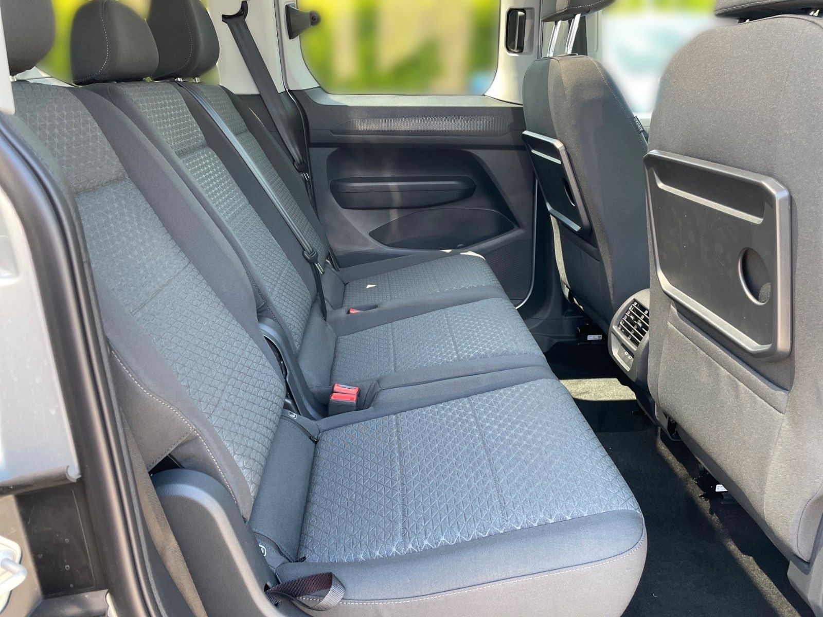 Fahrzeugabbildung Ford Tourneo Connect 2.0 EcoBlue Titanium+LED+ACC+...