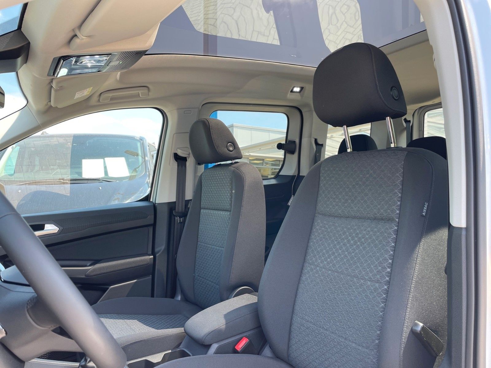 Fahrzeugabbildung Ford Tourneo Connect 2.0 EcoBlue Titanium+LED+ACC+...