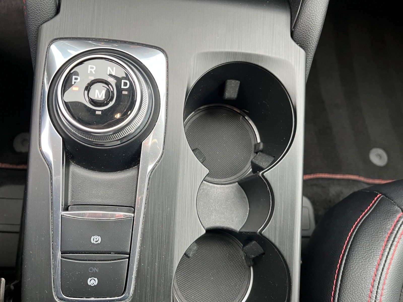 Fahrzeugabbildung Ford Kuga ST-Line X