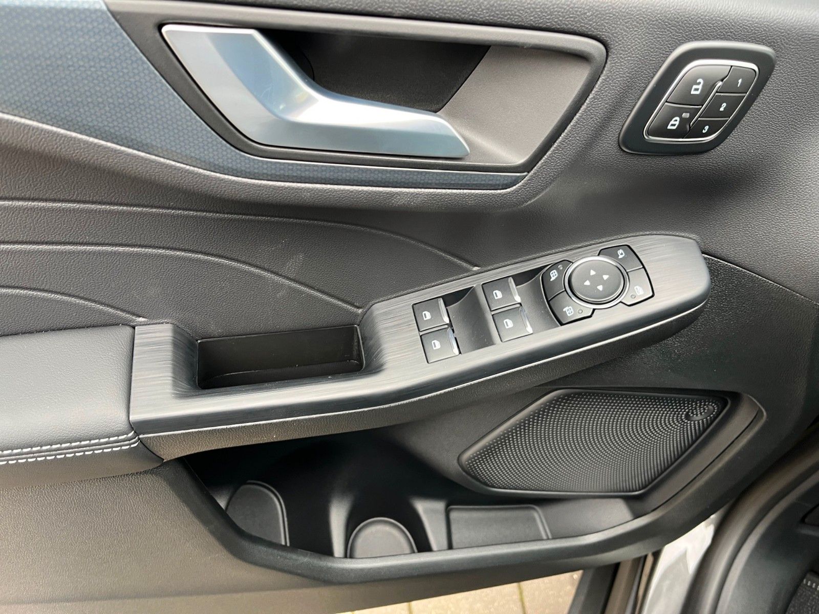Fahrzeugabbildung Ford Kuga PHEV BlueCruise Edition 0% Finanzierung