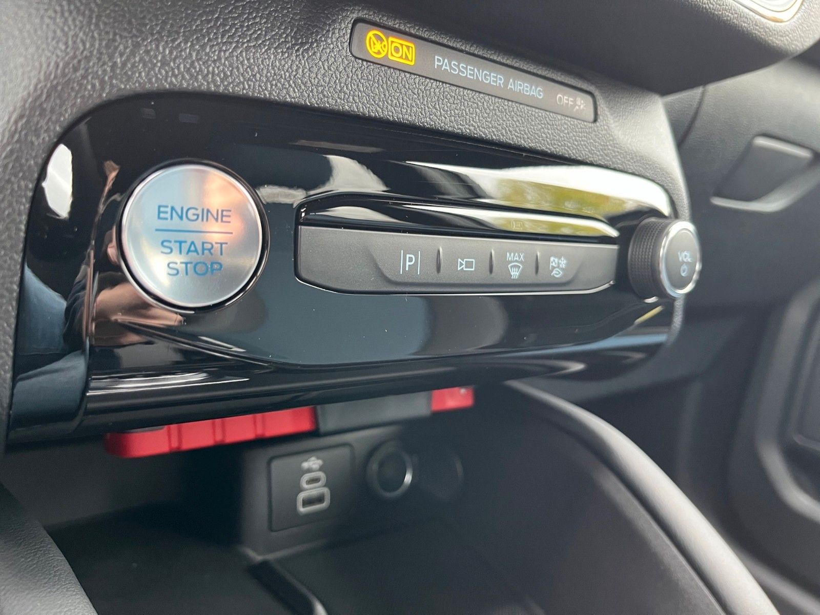 Fahrzeugabbildung Ford Kuga PHEV BlueCruise Edition 0% Finanzierung