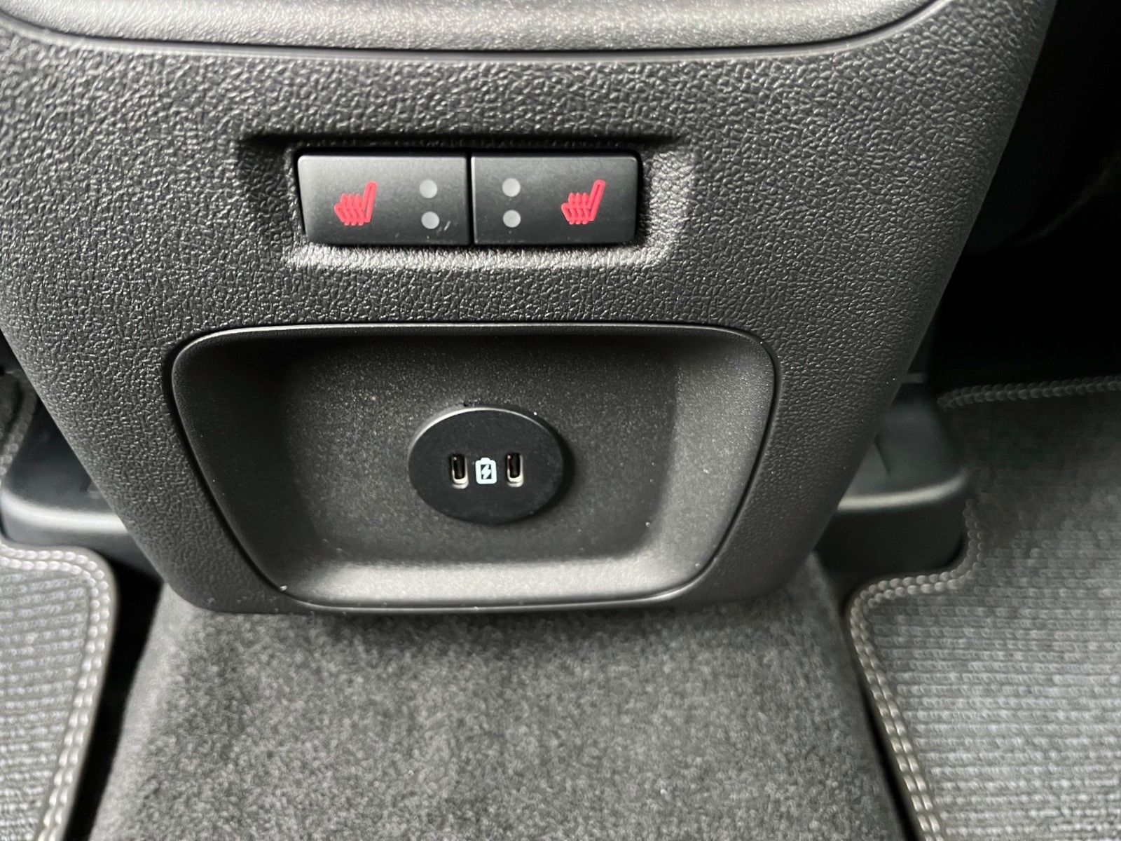 Fahrzeugabbildung Ford Kuga PHEV BlueCruise Edition 0% Finanzierung