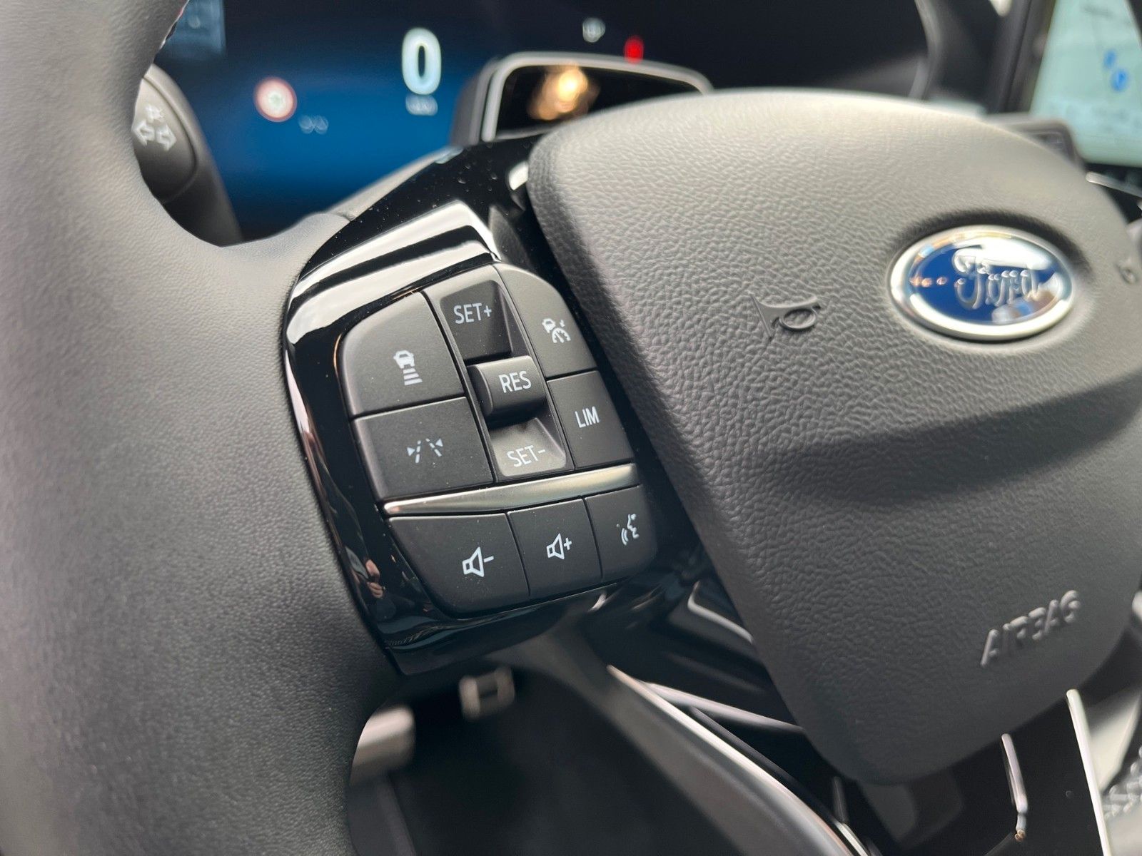 Fahrzeugabbildung Ford Kuga PHEV BlueCruise Edition 0% Finanzierung