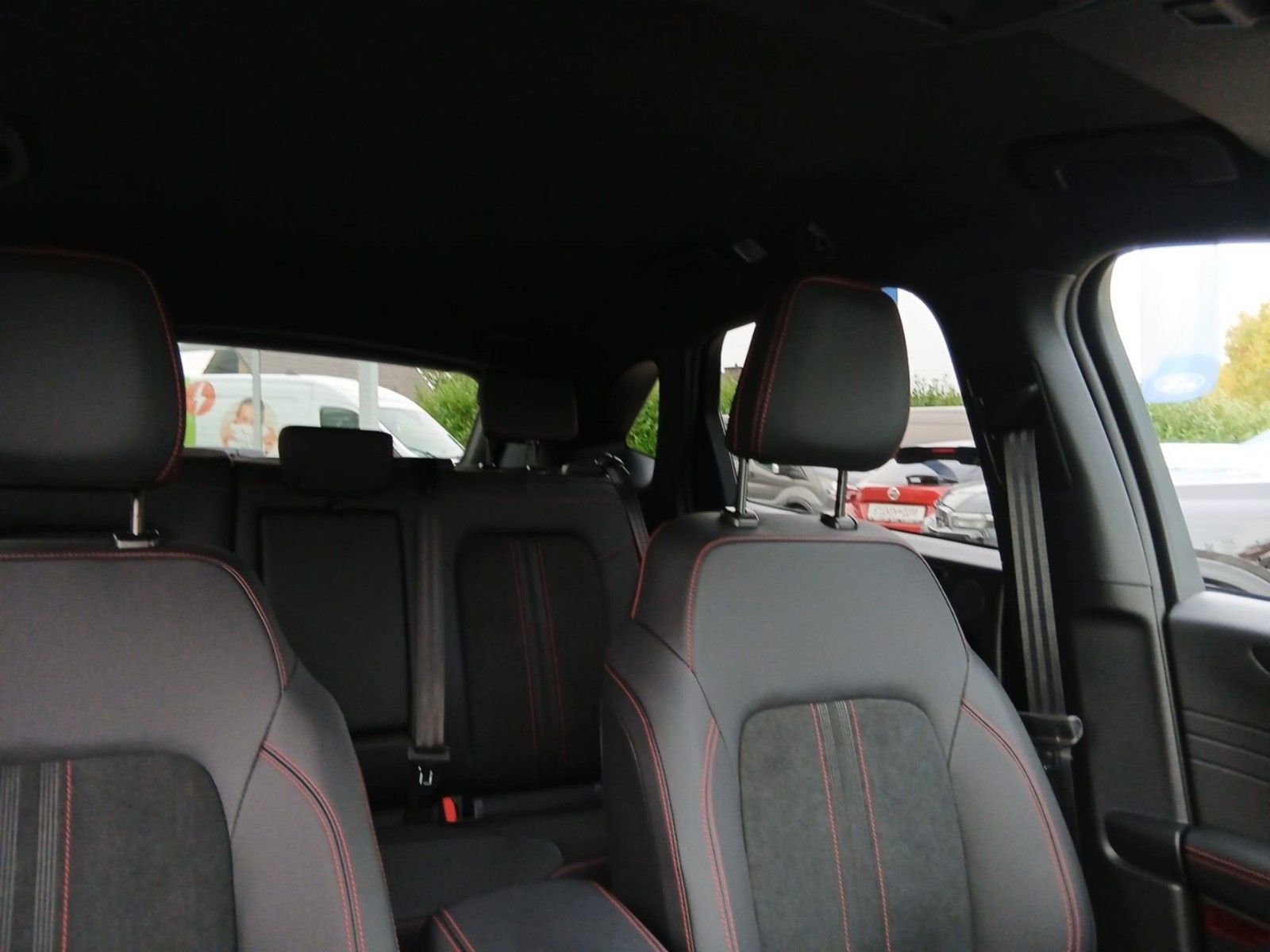 Fahrzeugabbildung Ford Kuga PHEV ST-Line X 0% Finanzierung