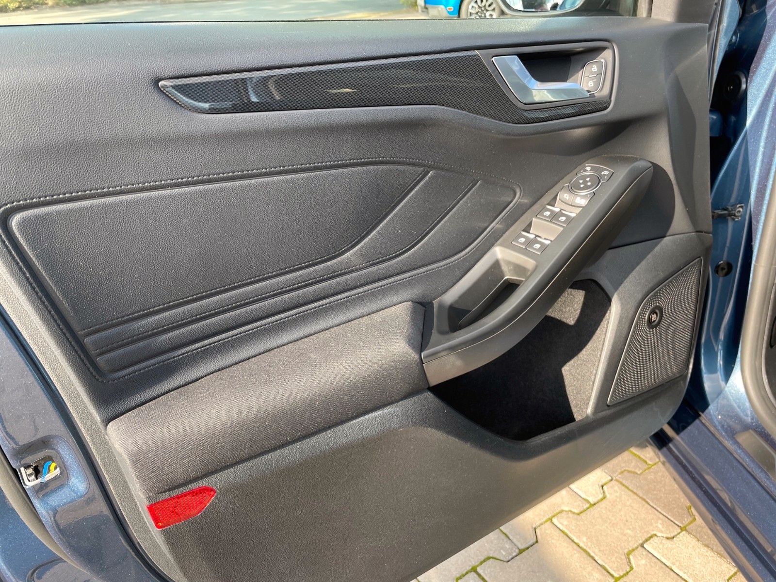 Fahrzeugabbildung Ford Focus Turnier 2.0 EcoBlue ST-Line X+Panorama+20"