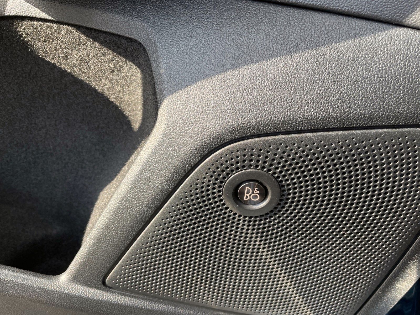 Fahrzeugabbildung Ford Focus Turnier 2.0 EcoBlue ST-Line X+Panorama+20"