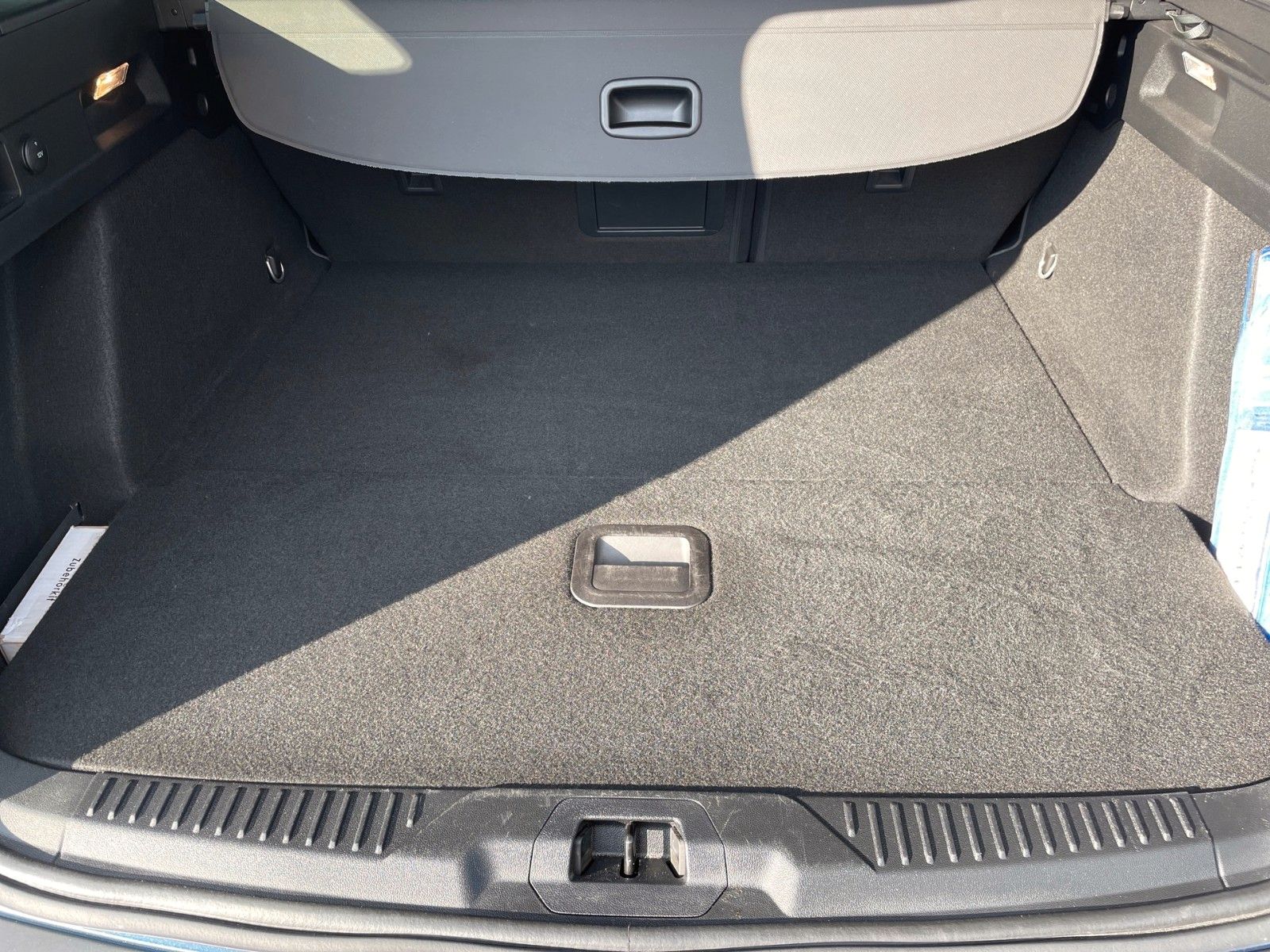 Fahrzeugabbildung Ford Focus Turnier 2.0 EcoBlue ST-Line X+Panorama+20"