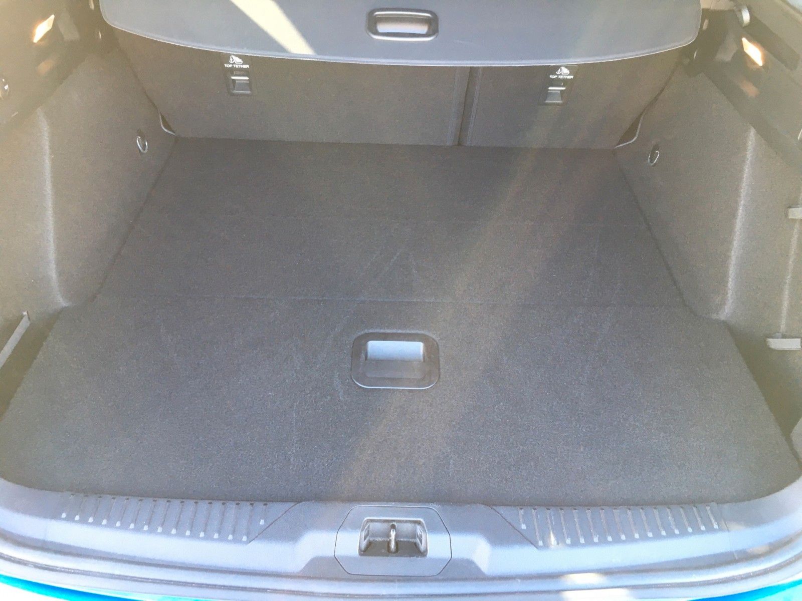 Fahrzeugabbildung Ford Focus Turnier 2.0 EcoBlue ST-Line+Navi+LED+RFK+.