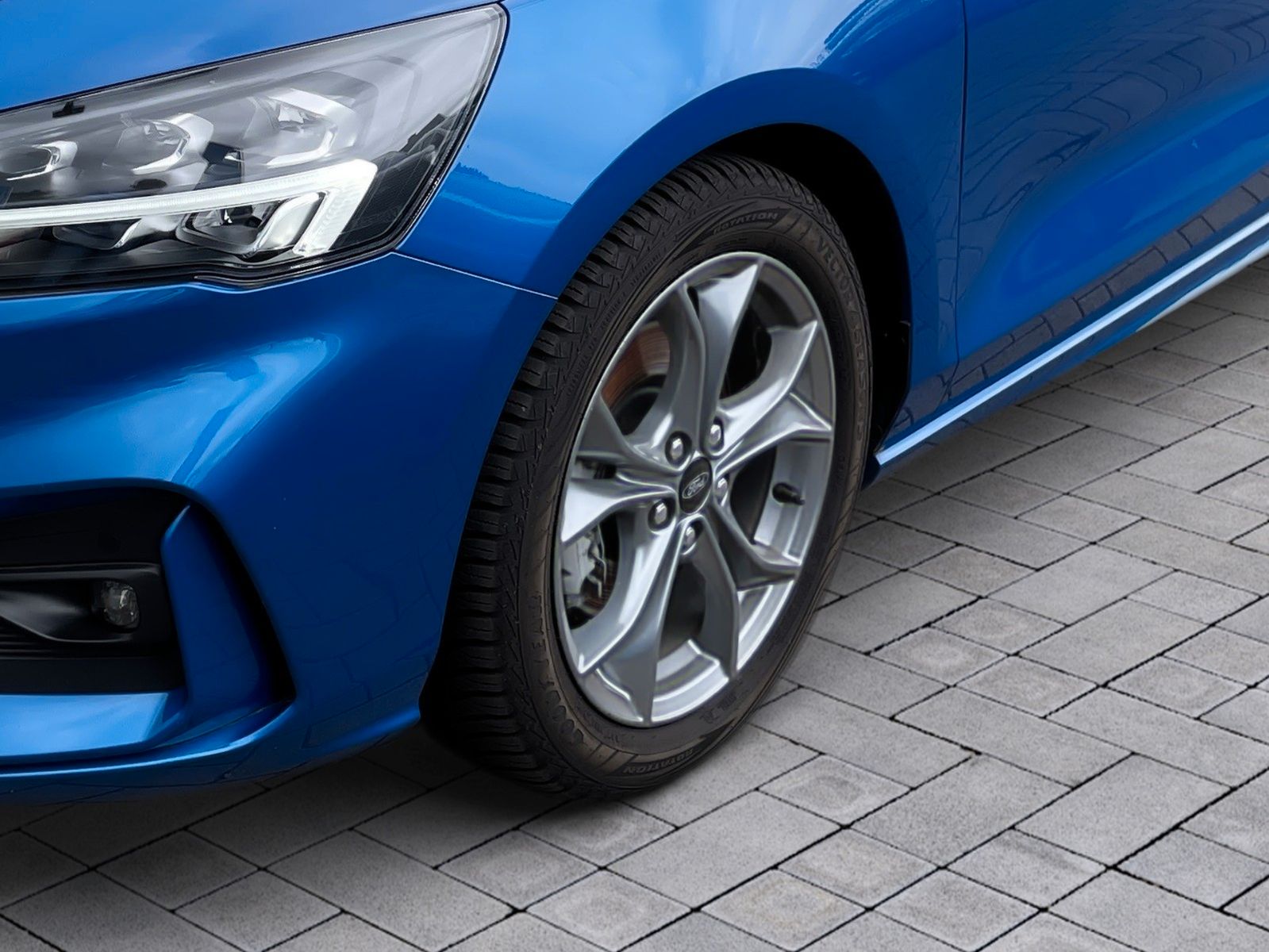 Fahrzeugabbildung Ford Focus Turnier 2.0 EcoBlue ST-Line+Navi+LED+RFK+.