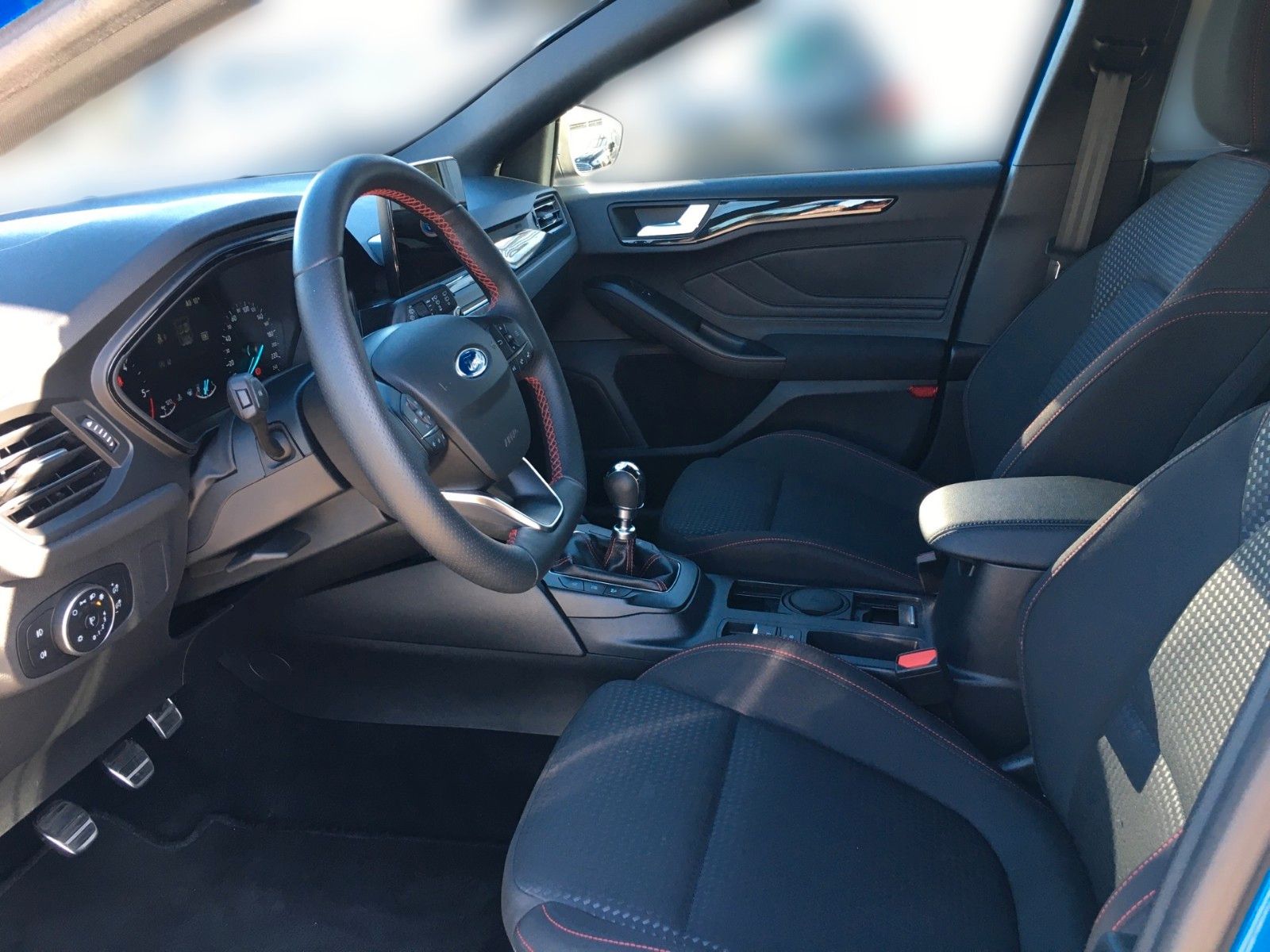 Fahrzeugabbildung Ford Focus Turnier 2.0 EcoBlue ST-Line+Navi+LED+RFK+.