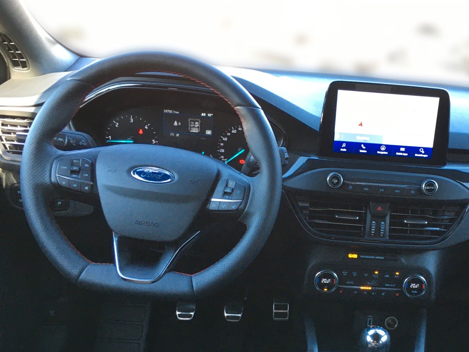 Fahrzeugabbildung Ford Focus Turnier 2.0 EcoBlue ST-Line+Navi+LED+RFK+.