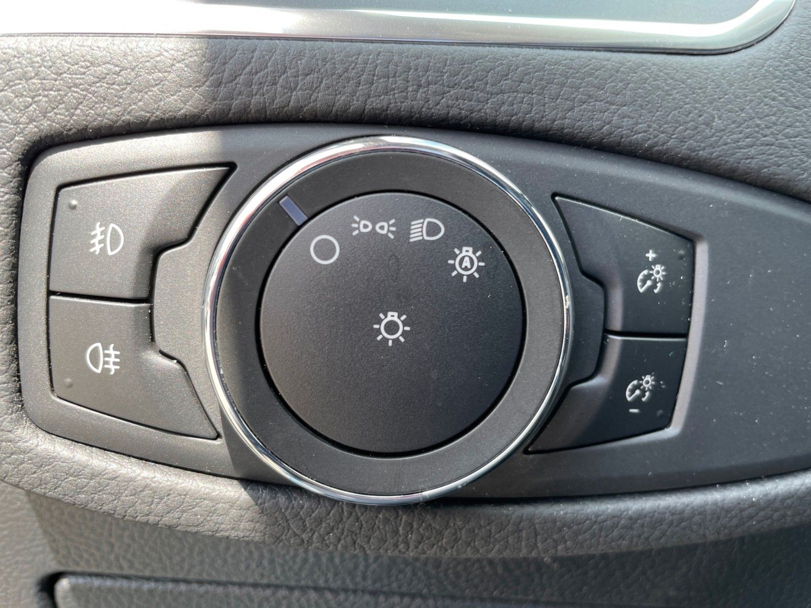 Fahrzeugabbildung Ford S-Max 2.0 EcoBlue Aut. Titanium+LED+...
