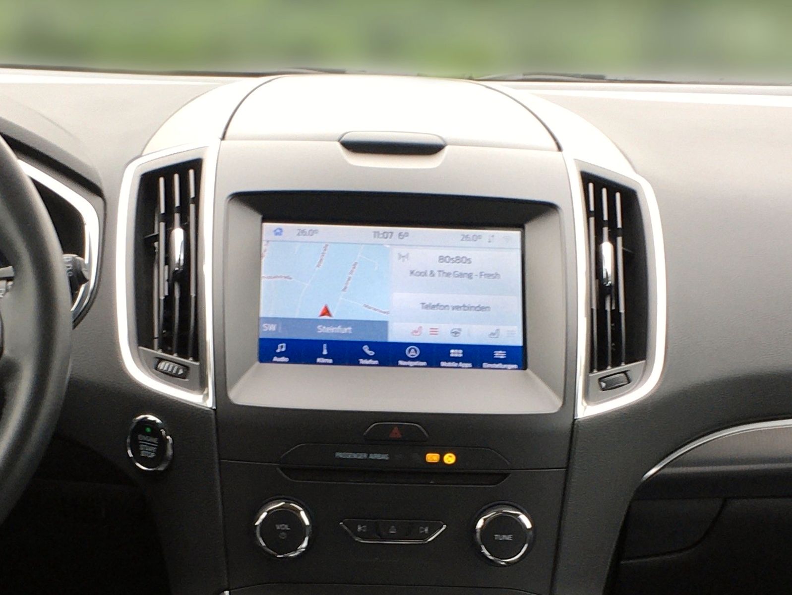 Fahrzeugabbildung Ford S-Max 2.0 EcoBlue Titanium Autom.+LED+AHK+7 Sitz